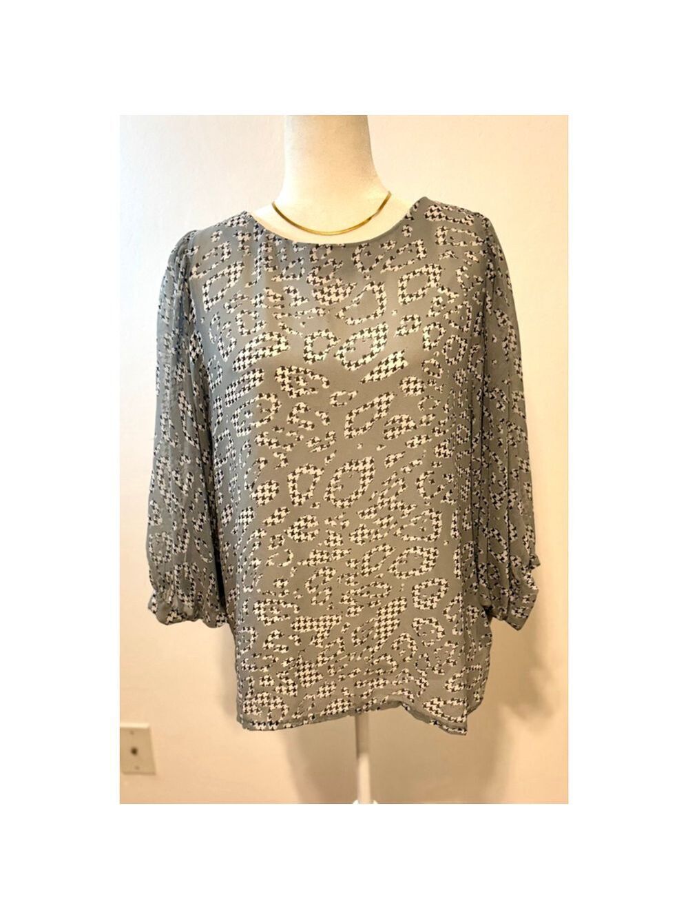 Bob Mackie Gray Black Blouse M, hound tooth check animal product winged dolman